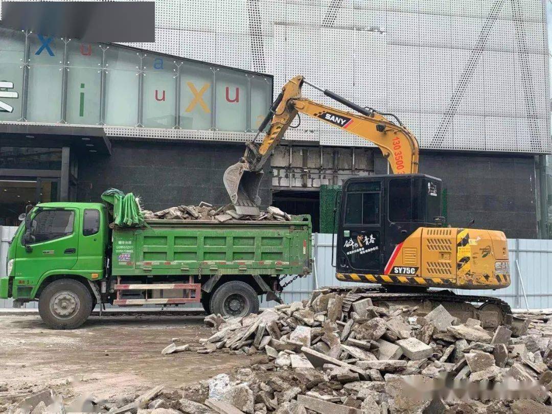 中国最新国事中的温馨日常概览