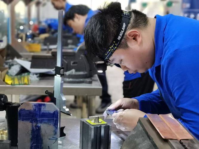 圆刀师傅火热招聘，匠心独具邀您共铸！